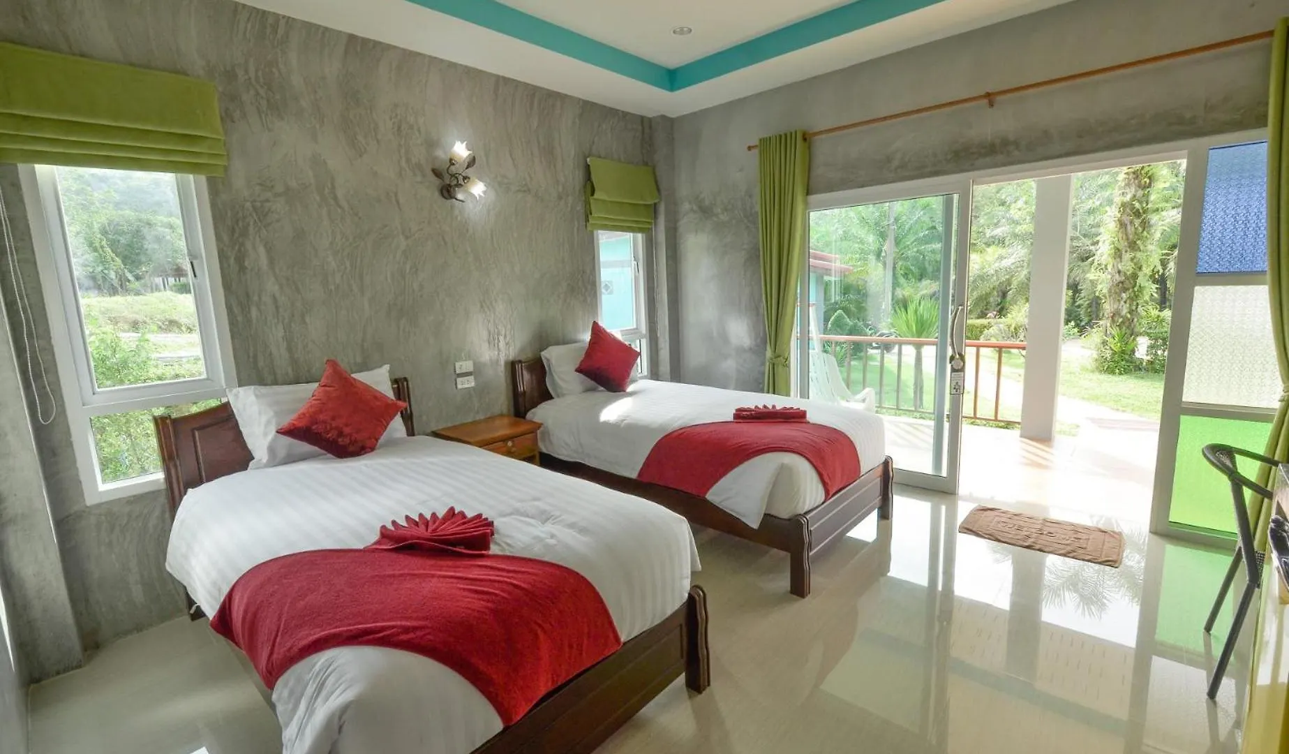 Tum Mai Kaew Lanta Resort